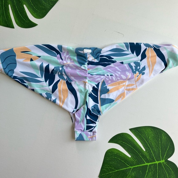 Roxy Beach Classic Bottoms - Picture 4 of 7